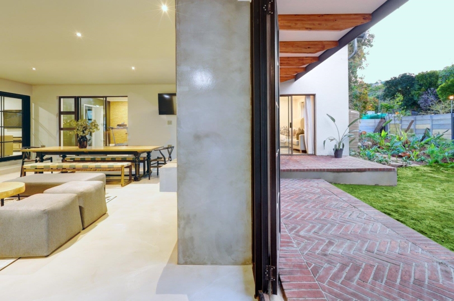 6 Bedroom Property for Sale in Welgemoed Western Cape